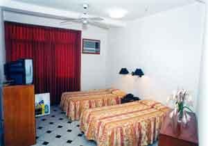 Hotel Don Carlos Puerto Maldonado Esterno foto